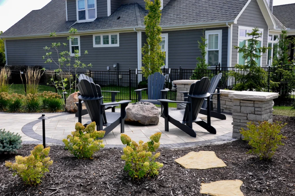 Stone fire pit design.