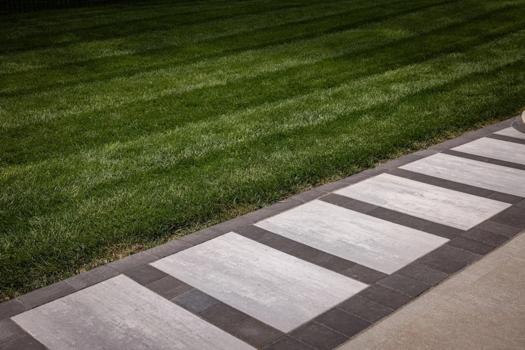 A well manicured lawn.