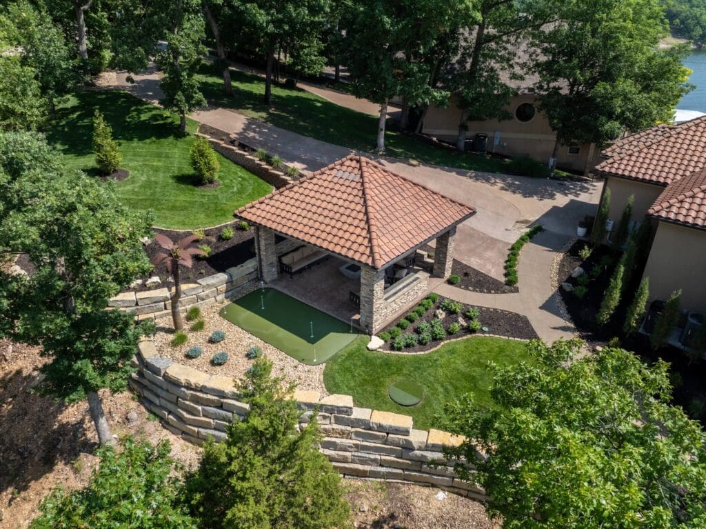 Outdoor Living in Sunrise Beach, MO
