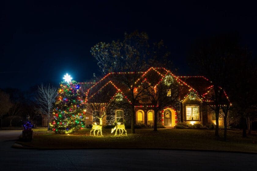 Holiday Lighting Kansas City, MO