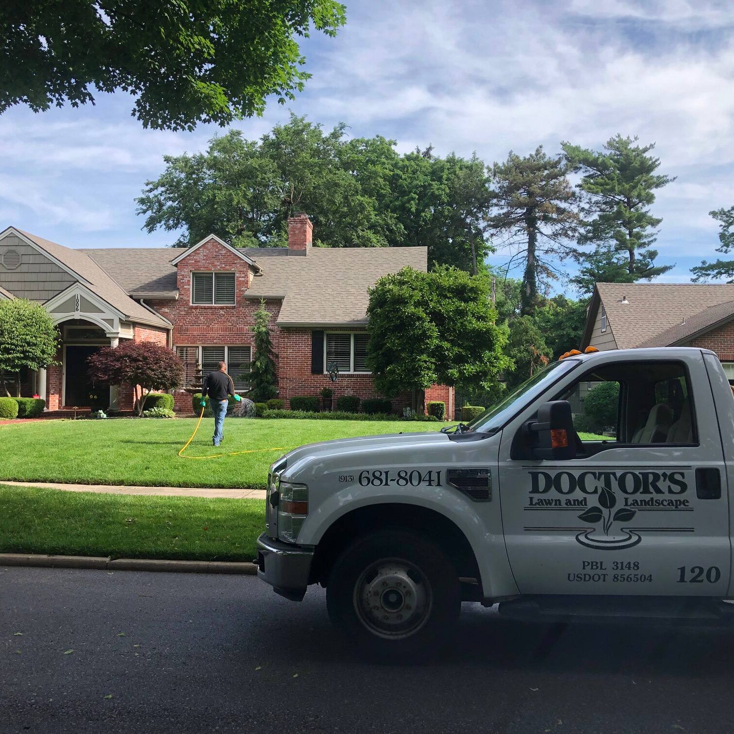 Comprehensive Lawn Care Programs in Kansas City, MO
